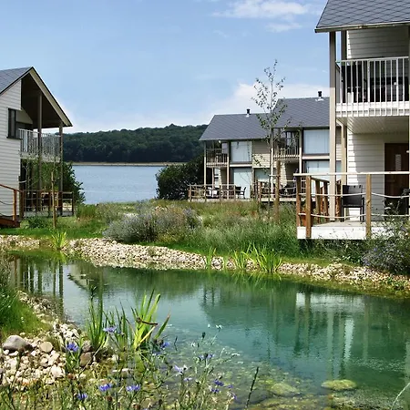 Domaine Golden Lakes Village 4 *
